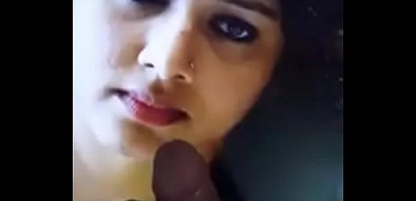  Actress Anumol palabhisehakm